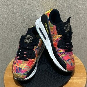 Nike Air Max 90 Familia DJ4703-900